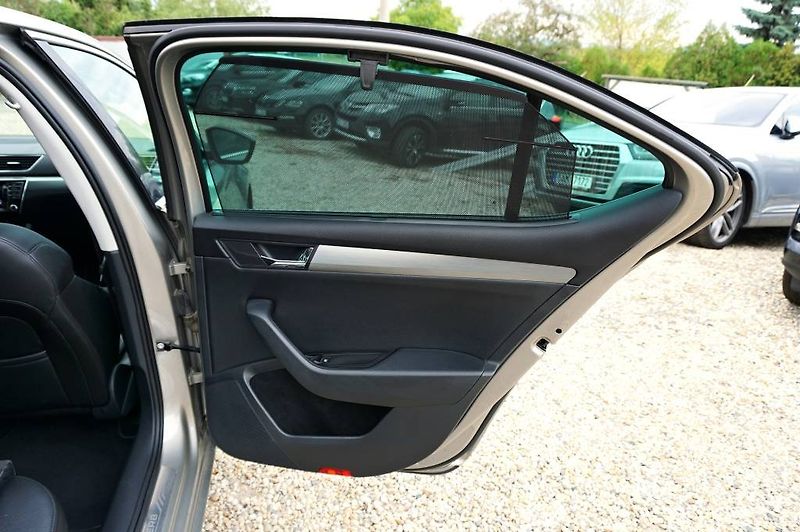 Škoda Superb (2015) STYLE PLUS 2,0 TDI 140 kW - fotka 21 z 52