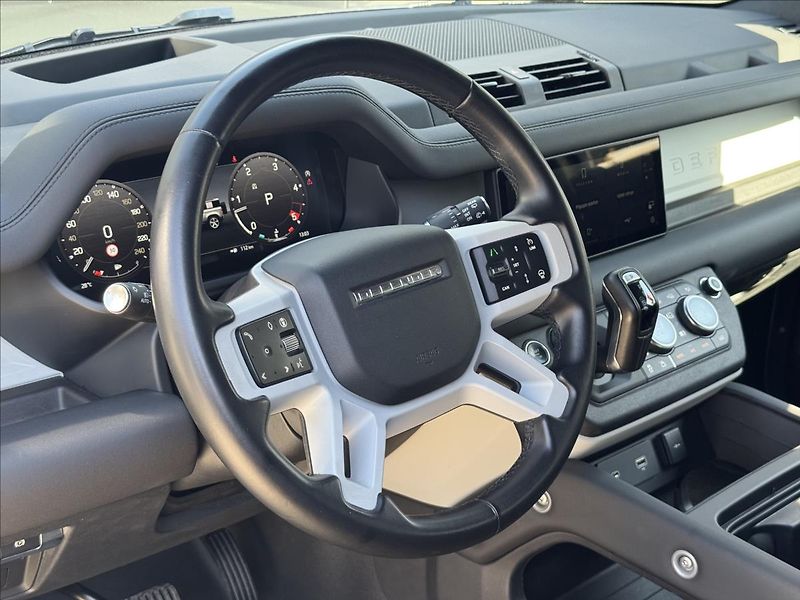 Land Rover Defender 3,0 110 D250 X-Dynamic SE ČR D - fotka 10 z 31