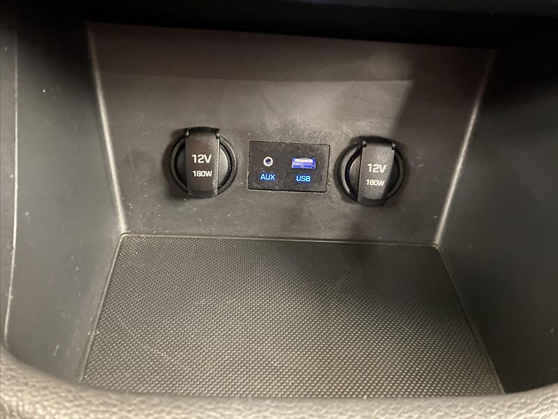 Hyundai i30 1,6 CRDi 81 kW Navi - fotka 20 z 24