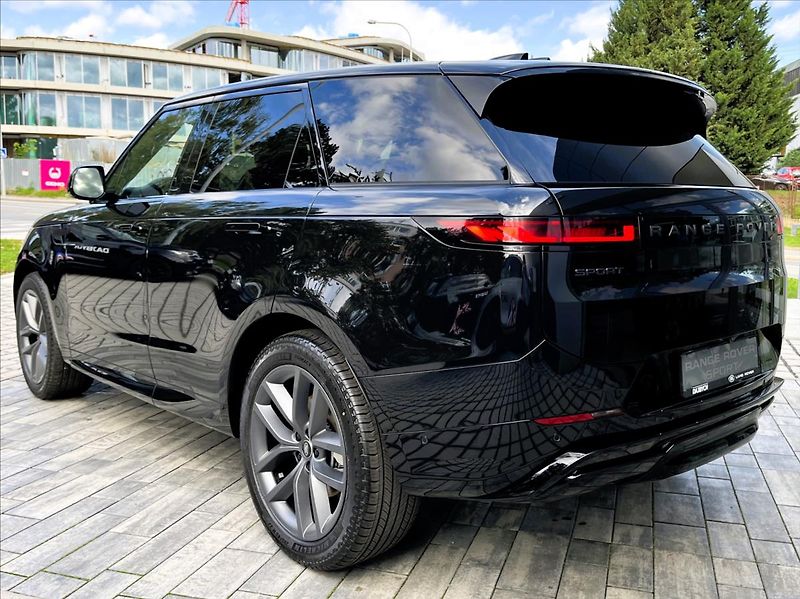 Land Rover Range Rover Sport (2026) 3,0 D300 DYNAMIC SE - fotka 4 z 32