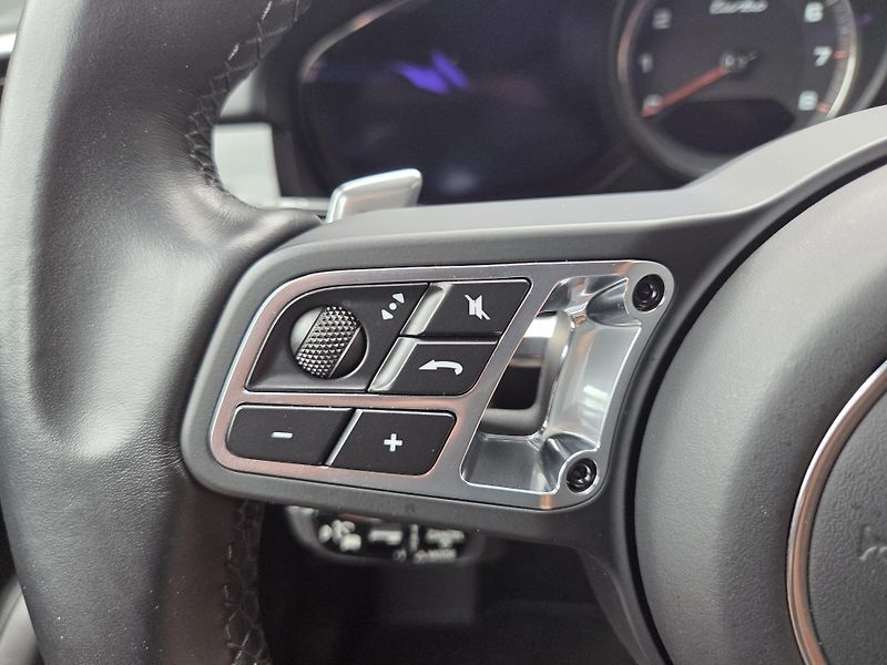 Porsche Cayenne TURBO 1maj ZÁRUKA 11/27 - fotka 17 z 49