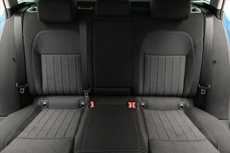 Škoda Superb 2,0 TDI 110 kW DSG Style Záruk - fotka 28 z 31