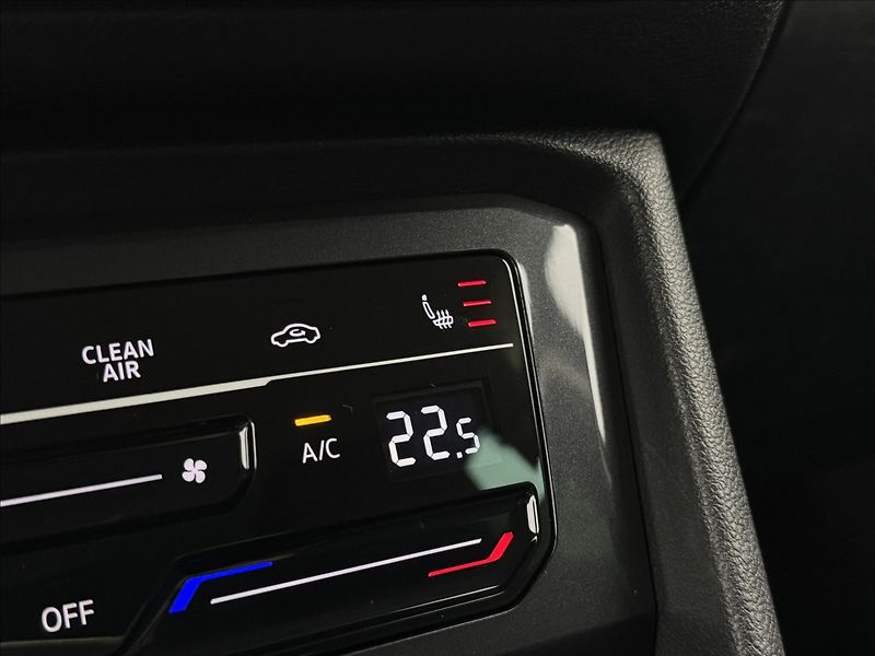 Volkswagen Tiguan 1,5 TSi DSG HUD KAMERA TAŽNÉ - fotka 28 z 50