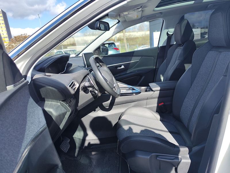 Peugeot 3008 1.5 BlueHDi/96kW Allure S&S AT - fotka 13 z 36