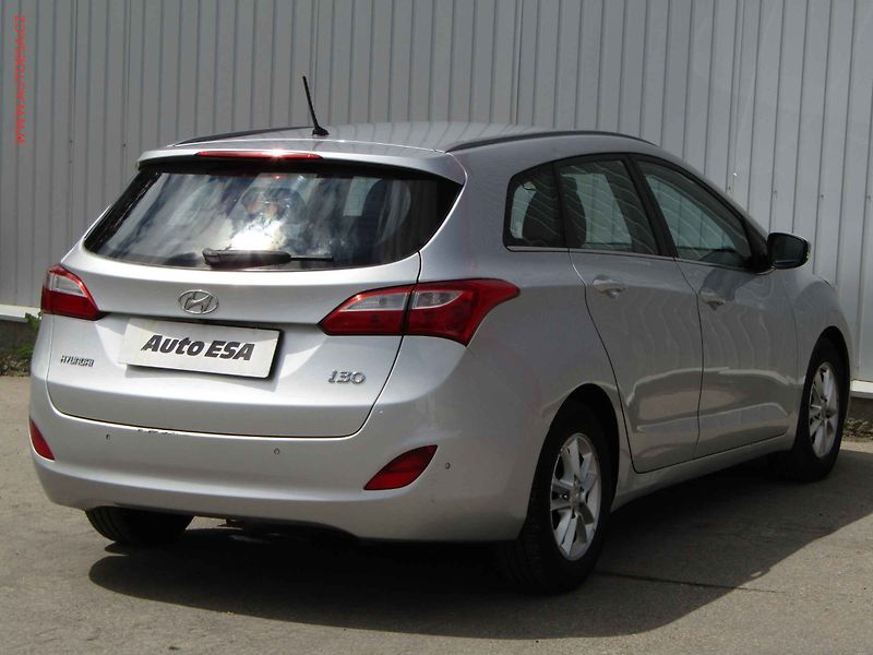 Hyundai i30 (2013) 1.6CRDi, ČR, Klima - fotka 4 z 18