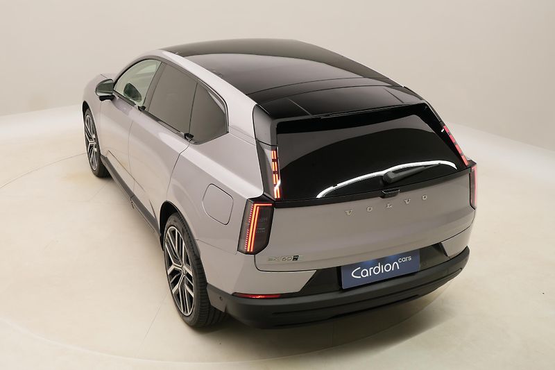 Volvo EX60 (2026) P10 AWD ELECTRIC ULTRA TWIN - fotka 17 z 79