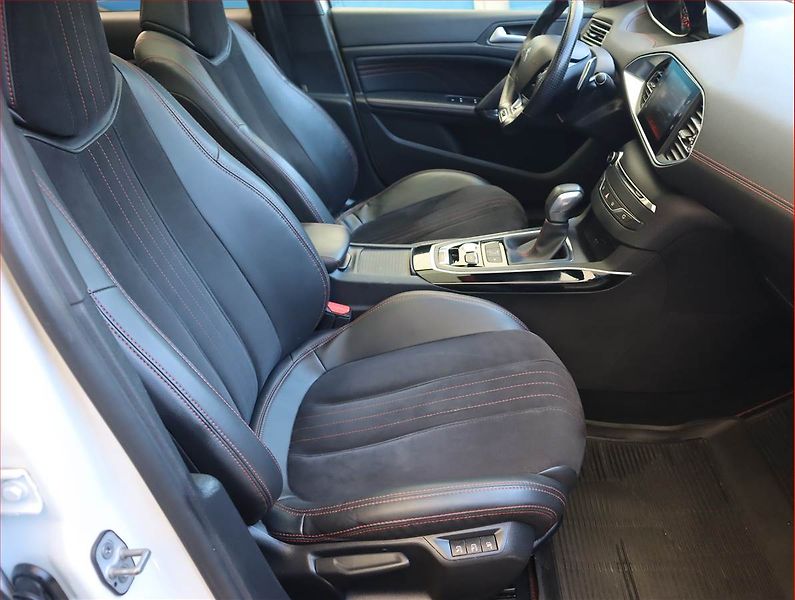 Peugeot 308 (2015) 2.0 BlueHDi GT, Automat, Kůže - fotka 9 z 23