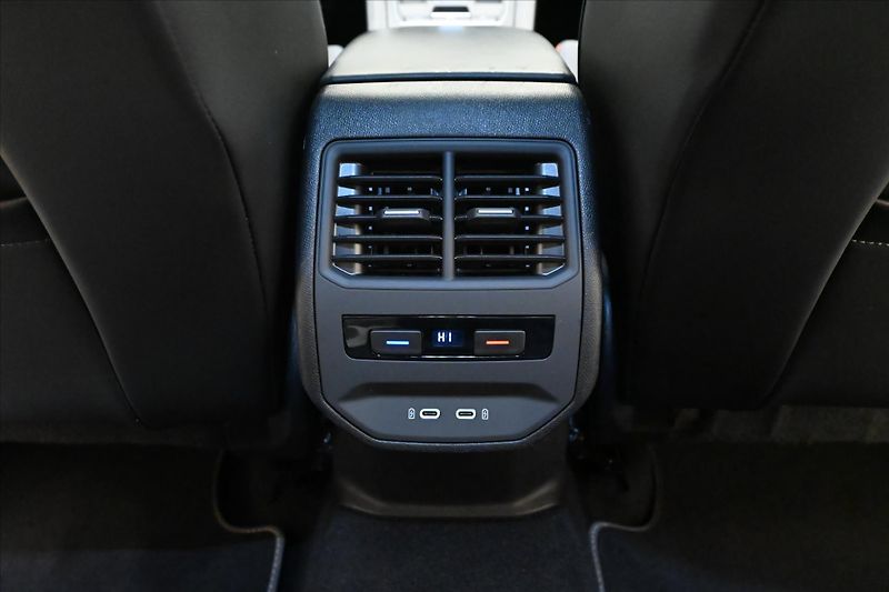 Seat Leon 1,4 FR TSI 150 kW e-Hybrid Zár - fotka 21 z 30