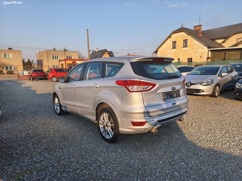Ford Kuga (2016) - fotka 6 z 39