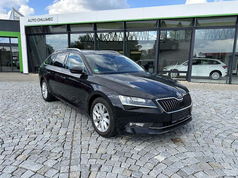 Škoda Superb 2.0 TDI Style - fotka 3 z 37