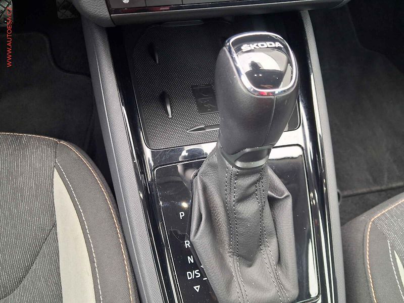 Škoda Scala (2019) 1.5TSi, ČR, Style, LED - fotka 12 z 20