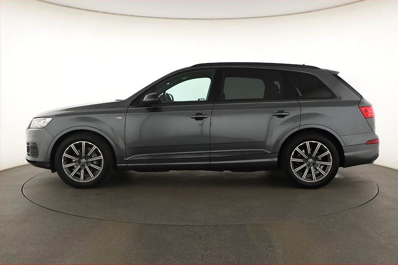 Audi Q7 (2019) S-Line 50 TDI - fotka 3 z 21
