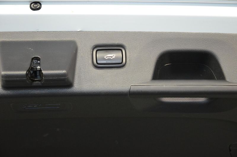 Kia Ceed (2023) SW 1.5TGDI 118 GT Line AT - fotka 10 z 15