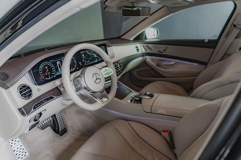 Mercedes-Benz Třídy S (2020) S400dL*AMG*HUD*2xLCD*R20 - fotka 14 z 16