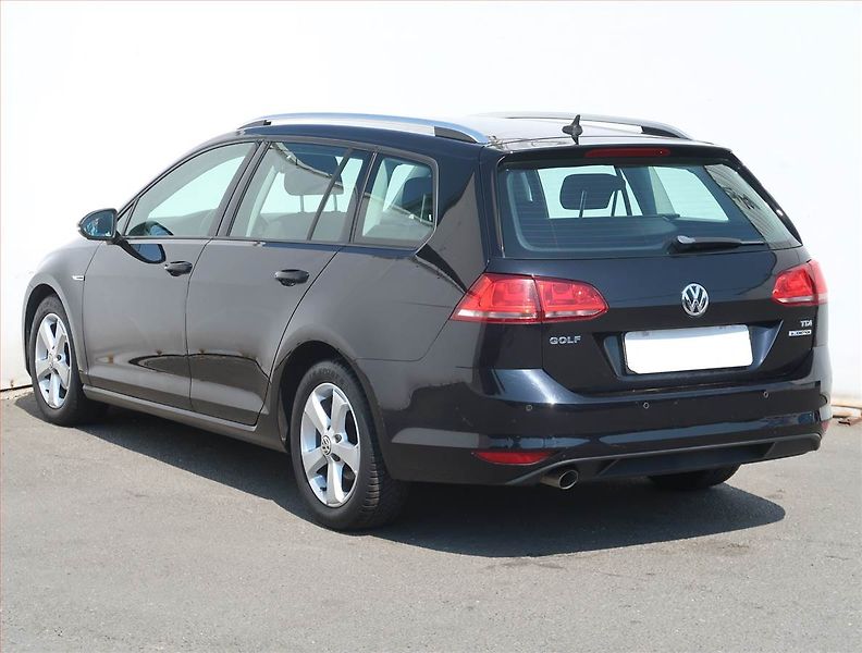 Volkswagen Golf (2017) Comfortline 1.0 TSI, Tempomat - fotka 4 z 16