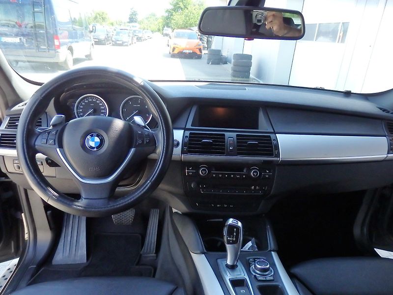 BMW X6 XDRIVE 30D 180 kW NAVIGACE - fotka 11 z 18