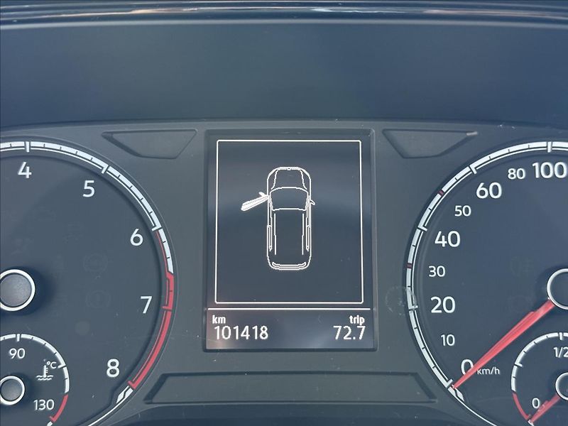 Volkswagen T-Cross 1,0   TSI 81kW,DSG,1.MAJ,SERVI - fotka 13 z 28