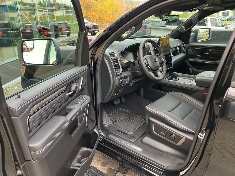 Dodge RAM (2025) 3.0 I6 548k LIMITED NIGHT RAMB - fotka 16 z 63