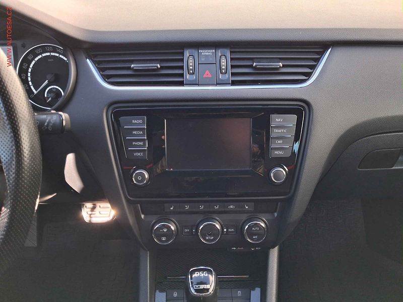 Škoda Octavia (2015) 2.0 TSi, RS, DSG, bixen - fotka 12 z 20