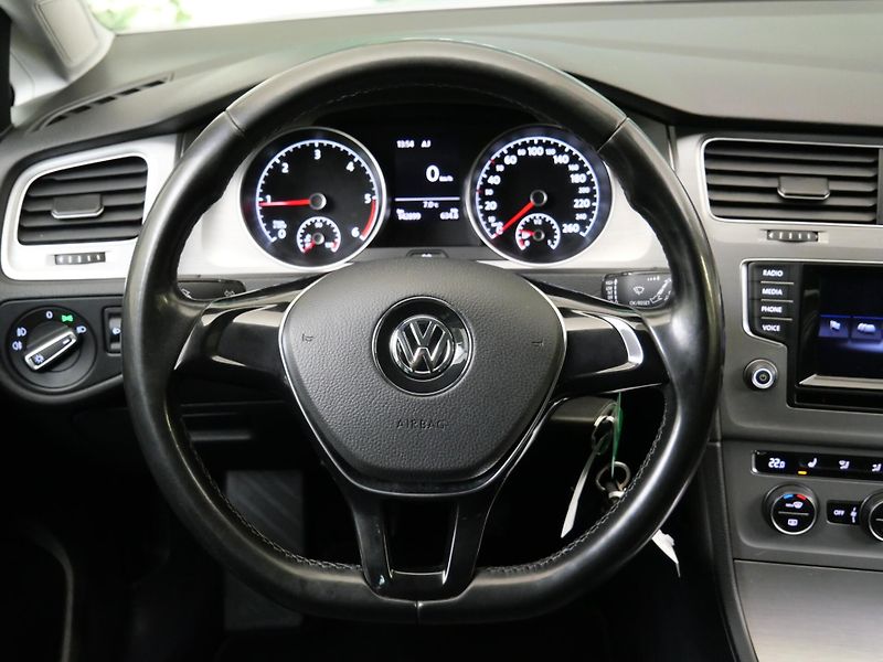 Volkswagen Golf - fotka 14 z 23