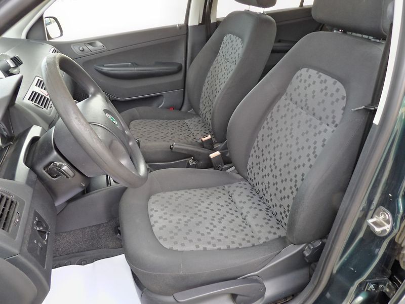 Škoda Fabia 1.2HTP 47kW Klima Tažné ČR - fotka 15 z 28