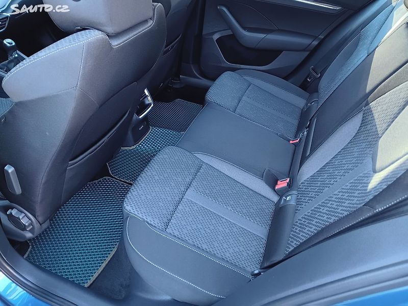 Škoda Octavia 2.0TDI 85kW Style Plus - fotka 26 z 33