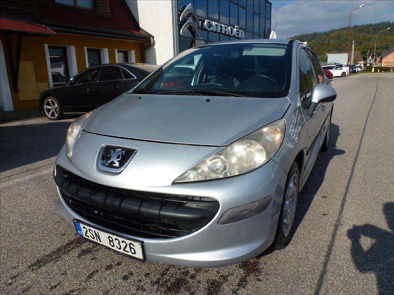 Peugeot 207 1,4 - fotka 3 z 43