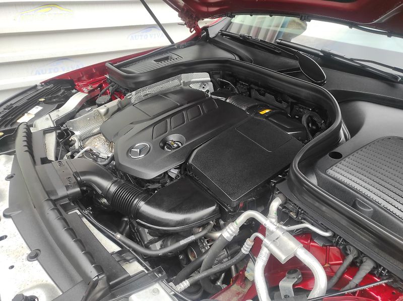 Mercedes-Benz GLC 220D  4matic - fotka 38 z 50