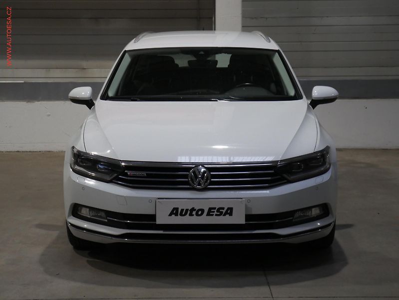 Volkswagen Passat (2015) 2.0Bi-TDi 4x4, ČR, DSG, LED - fotka 2 z 18