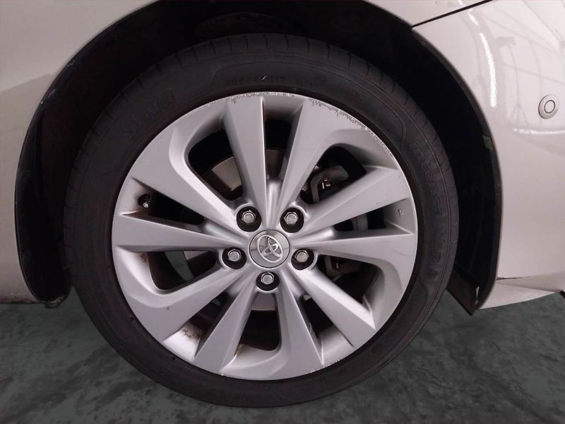 Toyota Auris (2014) Hybrid, Automat, Kůže, Navi - fotka 14 z 20