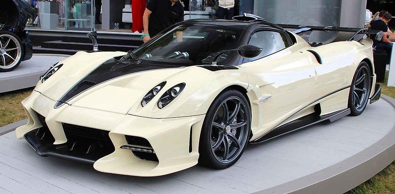 Pagani Huayra roadster na autosalonu Le Grand-Saconnex 2019.