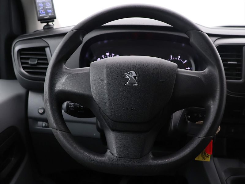Peugeot Traveller 2.0 BlueHDI 110kW 5-Míst L2 - fotka 15 z 31
