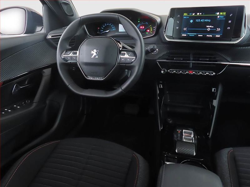 Peugeot 2008 (2023) Active 50 kWh, SoH 100% - fotka 7 z 16