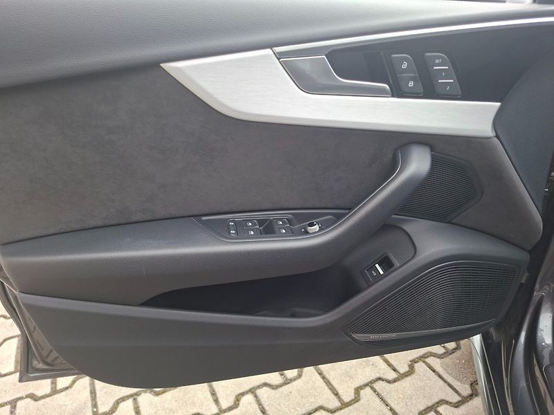 Audi S4 (2020) 255kW -ČR-HUD-BANG.OLUFSEN - fotka 31 z 48