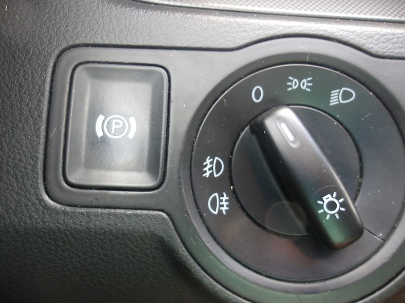 Volkswagen Passat 2,0FSi - fotka 32 z 42