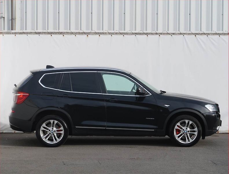 BMW X3 (2011) xDrive20i, 4X4, Automat - fotka 6 z 19