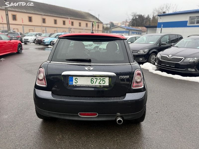 Mini Cooper 1.6i, manual - fotka 3 z 9