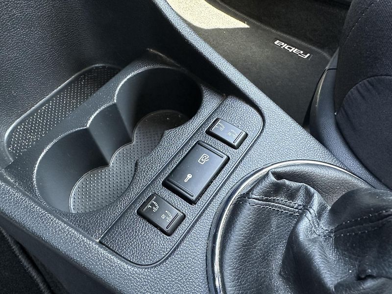 Škoda Fabia Combi 1.2 TSI Ambition  - fotka 17 z 24