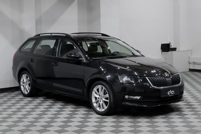 Škoda Octavia 3 FL Combi 1.4 TSI 110 kW - fotka 2 z 31