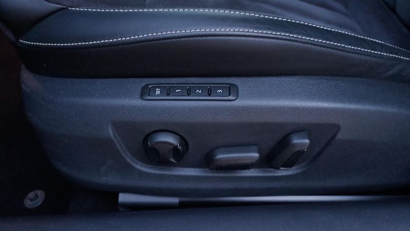 Škoda Superb 2.0 TSI 140kW WEBASTO-TZ-DPH  - fotka 25 z 37