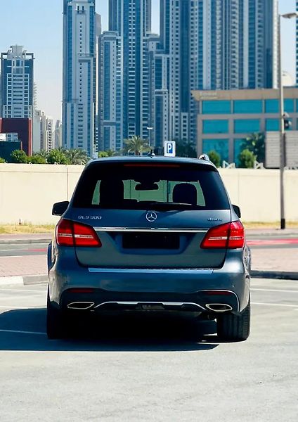 Mercedes-Benz GLS (2018) Prostorné SUV s V8 - fotka 8 z 20