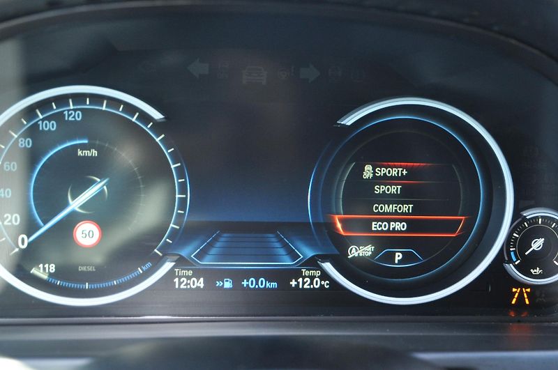 BMW X5 xDrive 40d 230kW M-Paket - fotka 18 z 33
