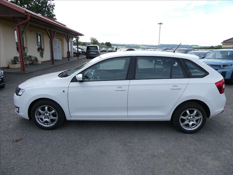 Škoda Rapid 1,2 TSI 77kW Style Spaceback - fotka 6 z 36