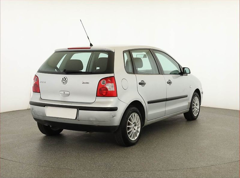 Volkswagen Polo (2004) 1.2, po STK, pěkný stav - fotka 5 z 10