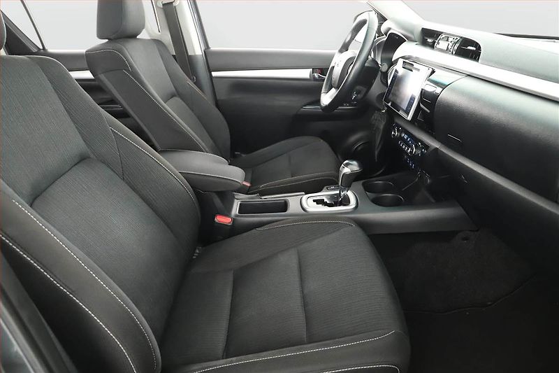 Toyota Hilux (2020) 2.4 D-4D - fotka 7 z 18