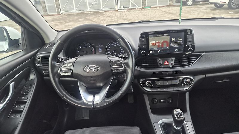 Hyundai i30 1.6CRDi 1.maj CZ záruka DPH - fotka 12 z 21