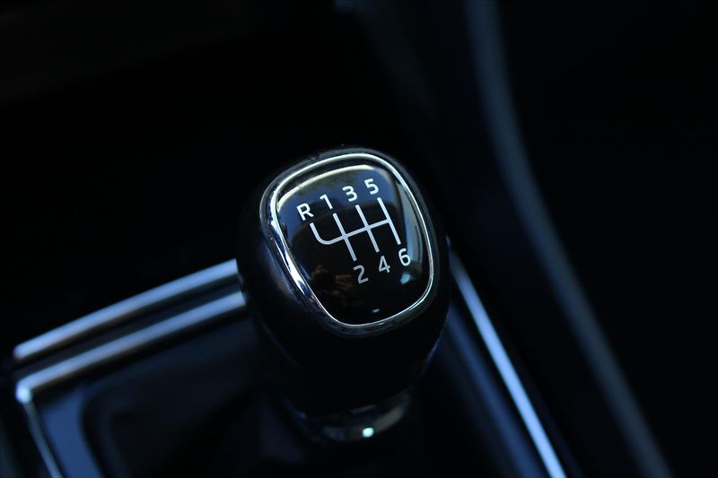 Škoda Karoq 1.6 TDI 85kW AMBITION DPH ČR - fotka 22 z 22