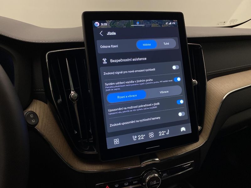 Volvo XC60 T8 AWD RECHARGE DARK ULTRA CZ - fotka 47 z 61