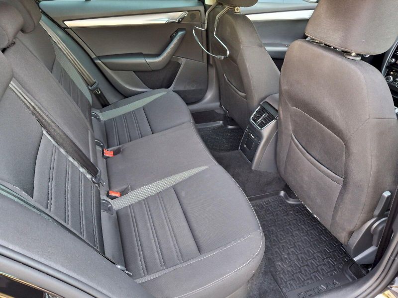 Škoda Octavia (2019) Ambition Plus Extra 1,5TSi 110 - fotka 14 z 35