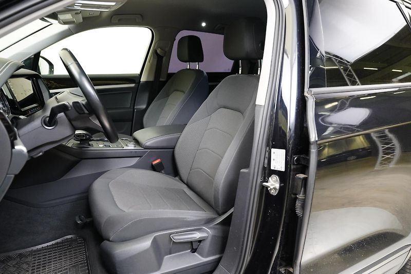 Volkswagen Touareg - fotka 11 z 27